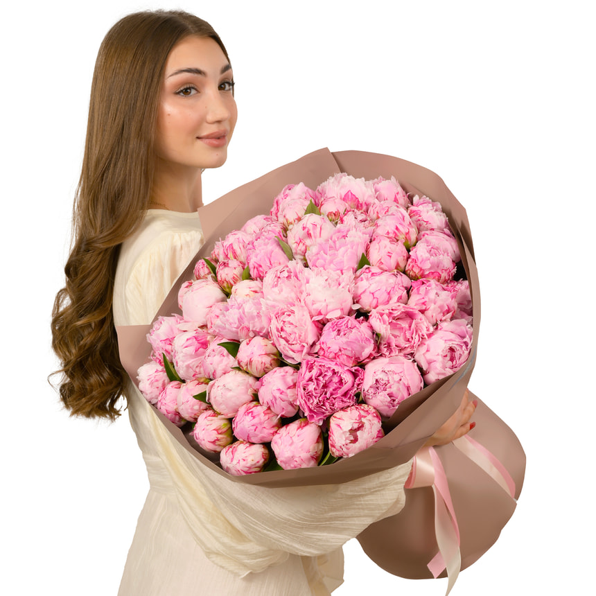 Букет "51 рожева півонія" – доставка по Україні