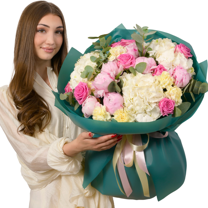 "Taste of Celebration" bouquet – delivery in Ukraine
