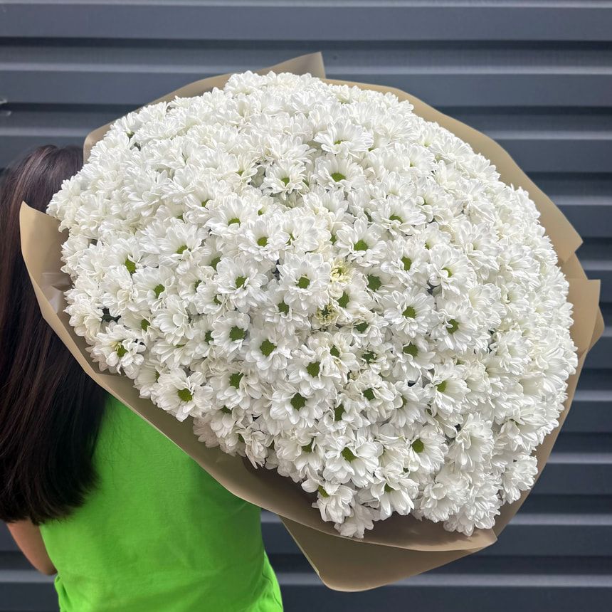 "Tokio" bouquet of 51 white chrysanthemums – order from Flowers.ua