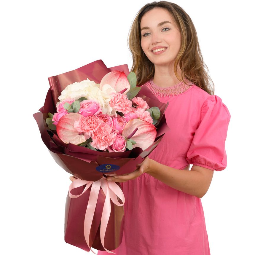 Букет "Таємні почуття" – доставка по Україні