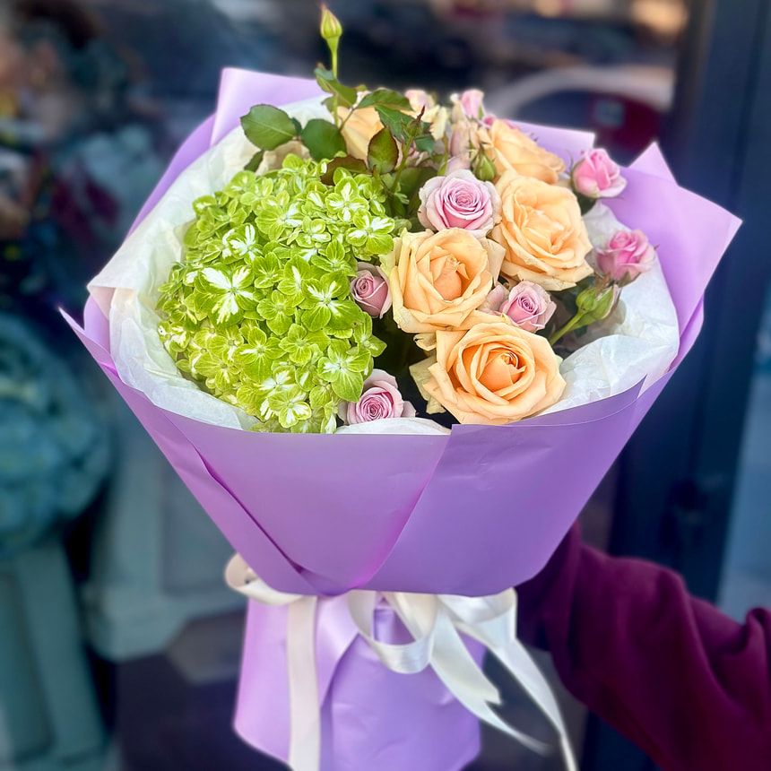 "Tender Moment" bouquet – order from Flowers.ua
