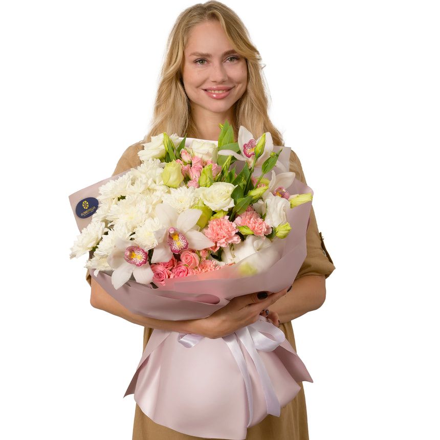 Букет "Your Attraction" – доставка по Україні