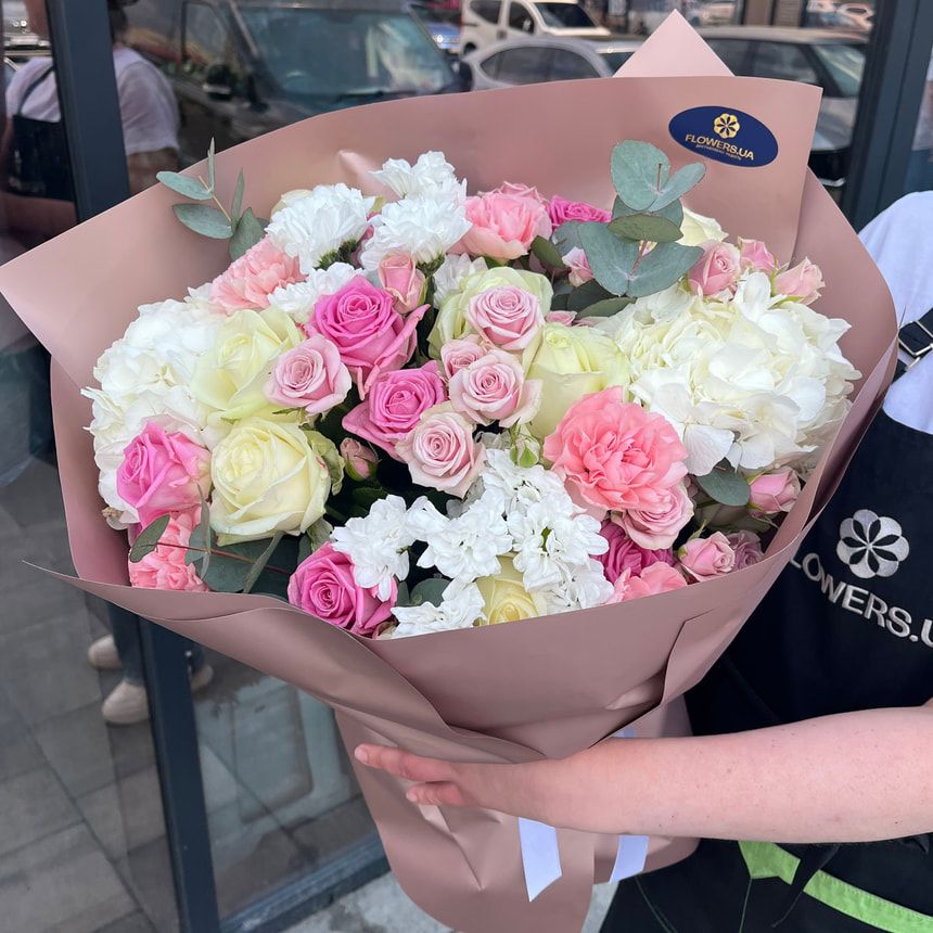 "Duchess Cavendish" bouquet – order from Flowers.ua