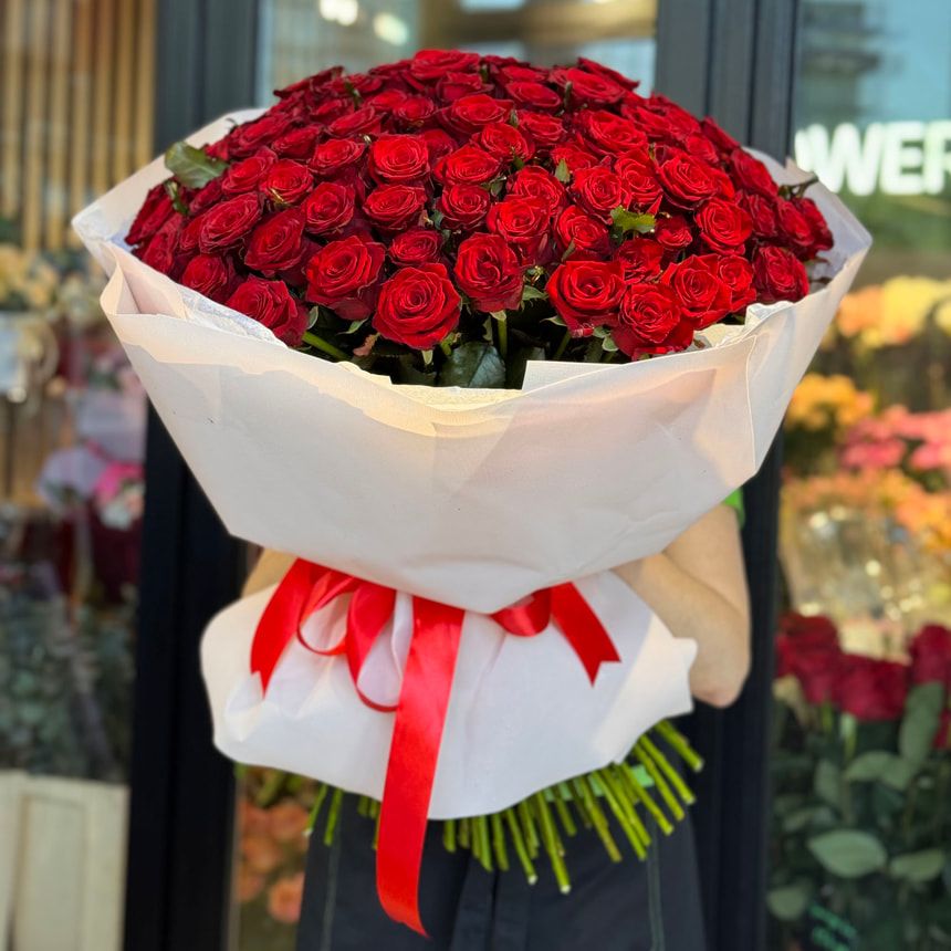 "Red infinity" bouquet of 101 roses