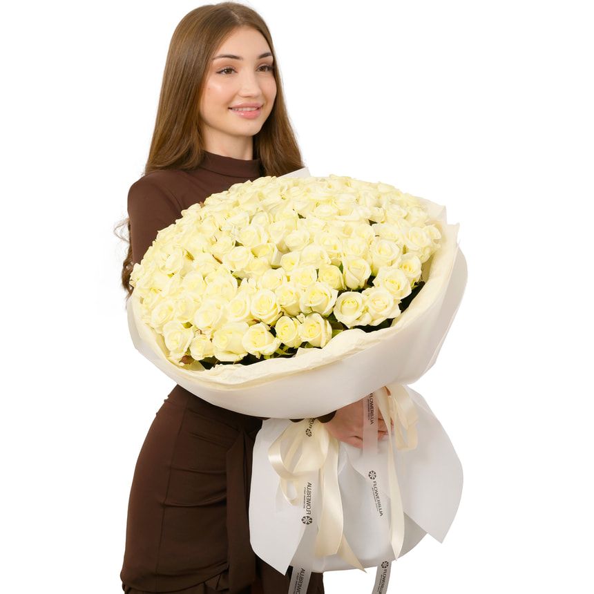 Монобукет "White infinity" зі 101 троянди – доставка по Україні