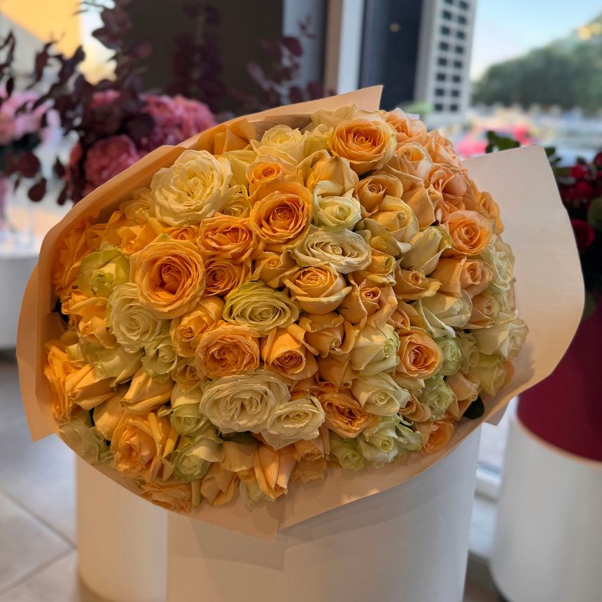 "My hope" bouquet of 101 cream roses – order from Flowers.ua