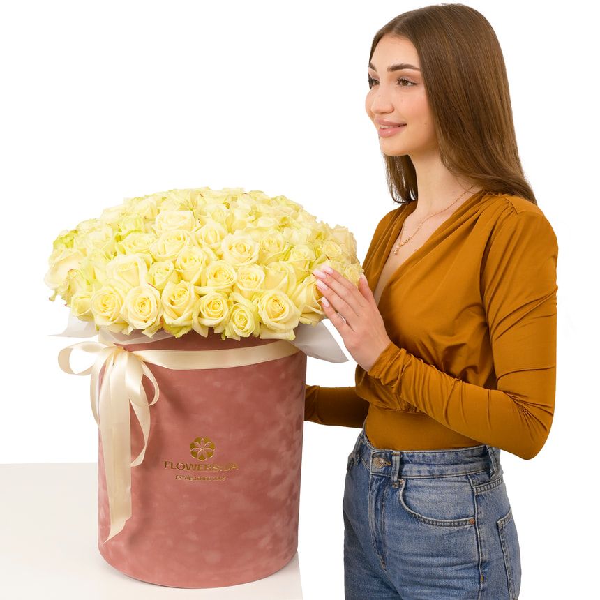 Композиція з білих троянд "White Gift" – доставка по Україні