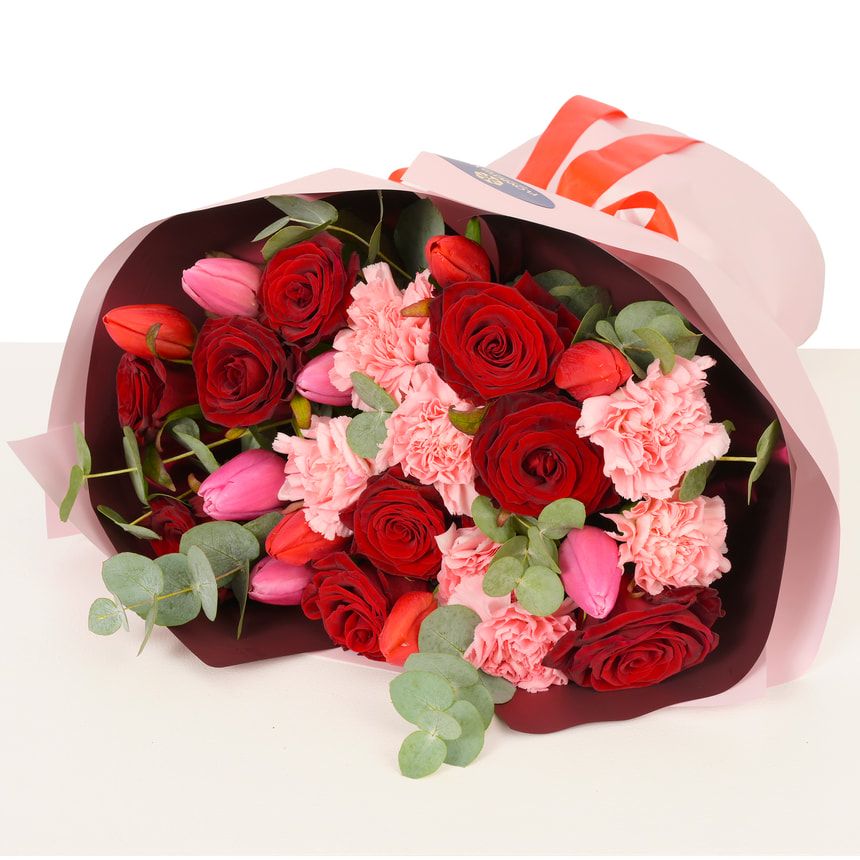 Букет "Серце весни" – замовити з доставкою