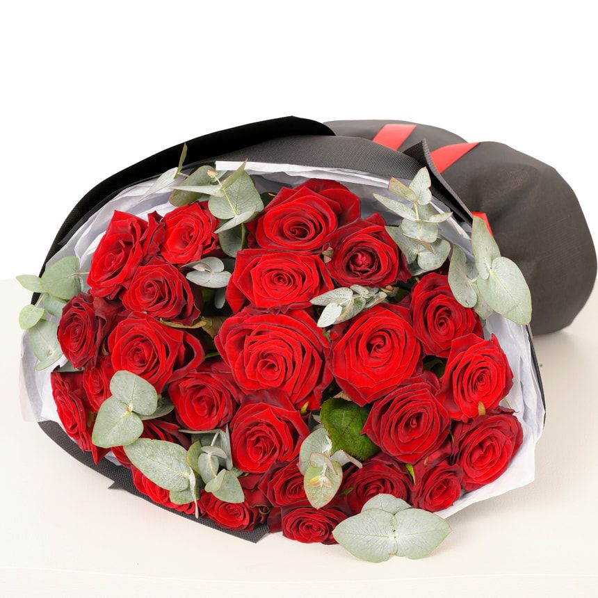 Монобукет "Кьюпід" з 25 червоних троянд – замовити з доставкою