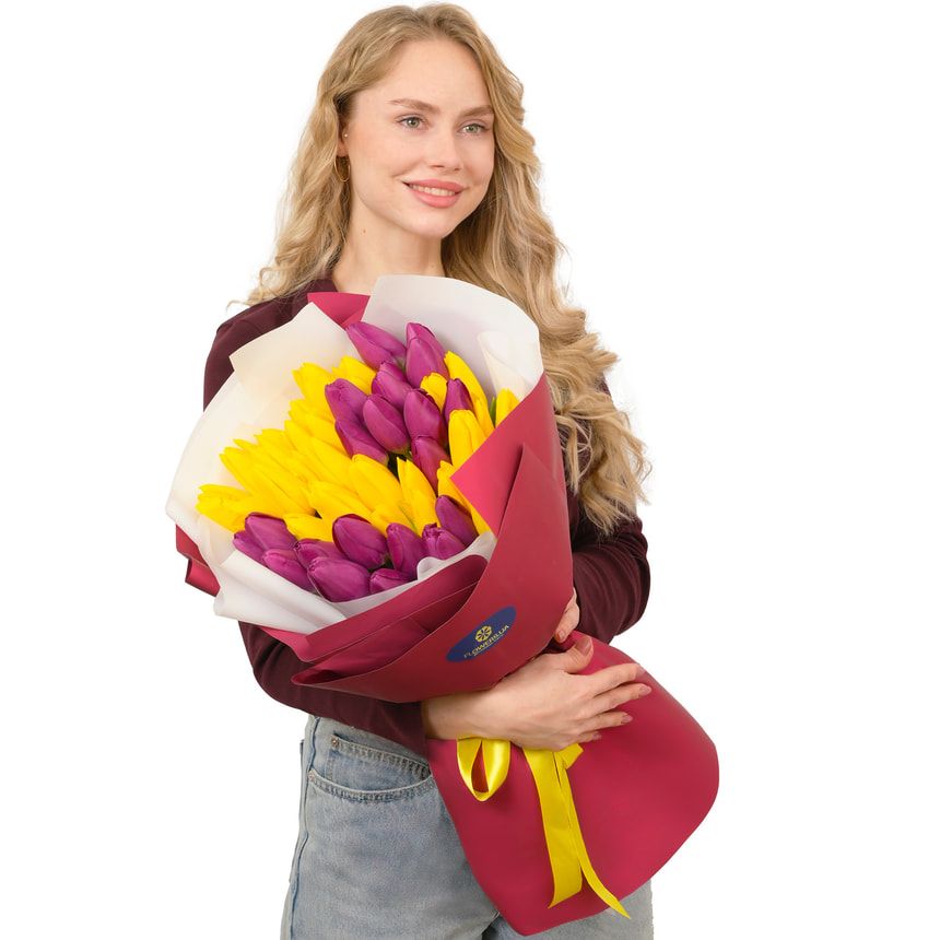 Букет "Чорничний атлас" – доставка по Україні