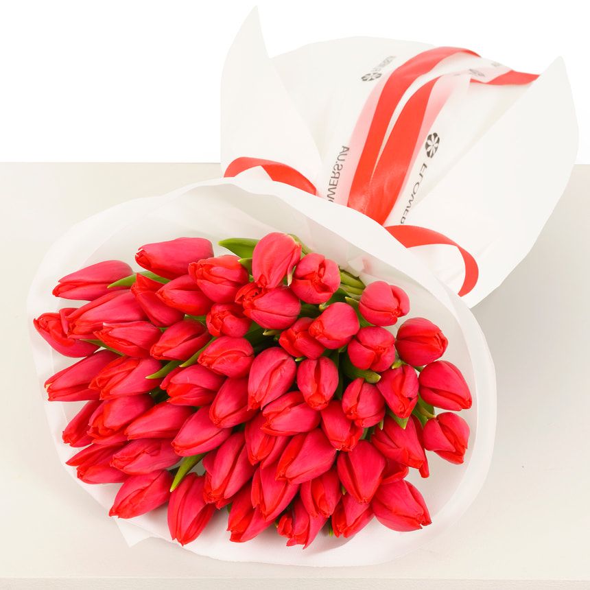 Букет "Red Tulips" – замовити з доставкою