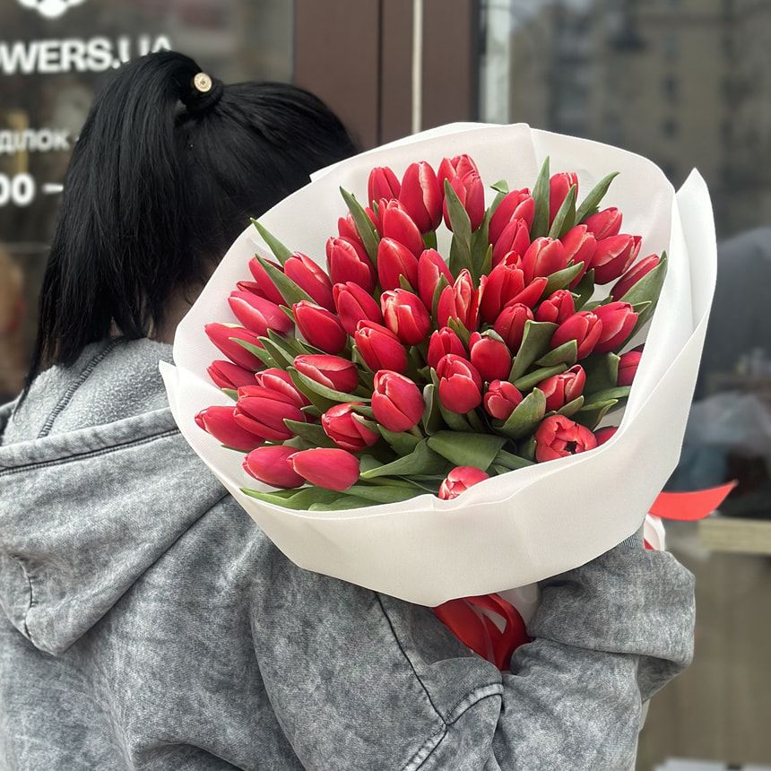 Букет "Red Tulips" – заказать у Flowers.ua