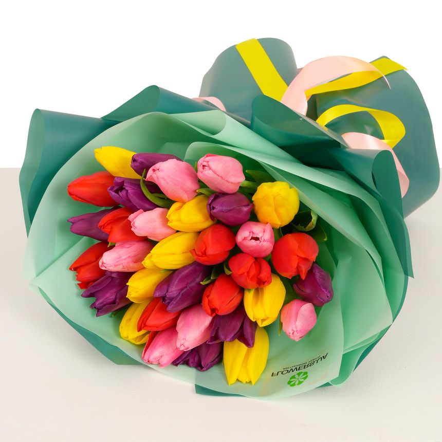 Букет "Весняні обійми" – замовити з доставкою