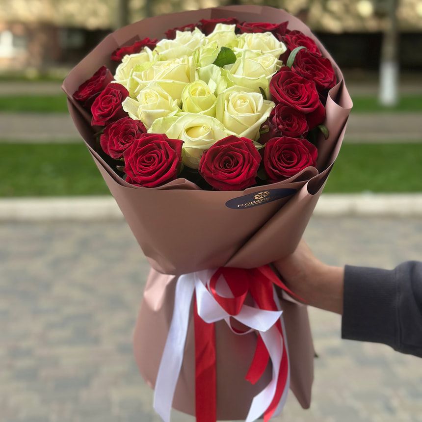 Букет "Emblem of Love" – замовити на Flowers.ua