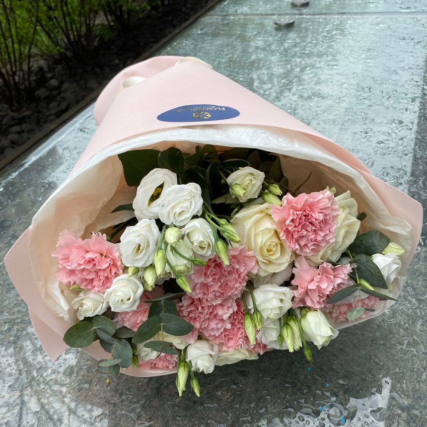 "Secret" bouquet – order from Flowers.ua