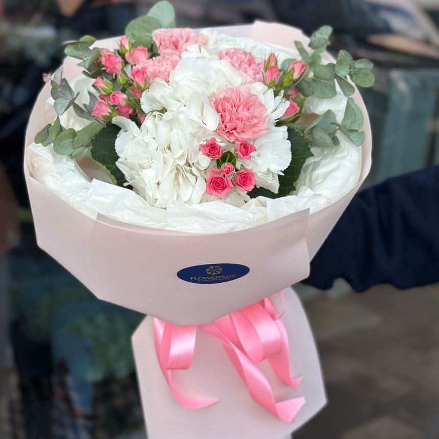 "Reverence" bouquet – order from Flowers.ua