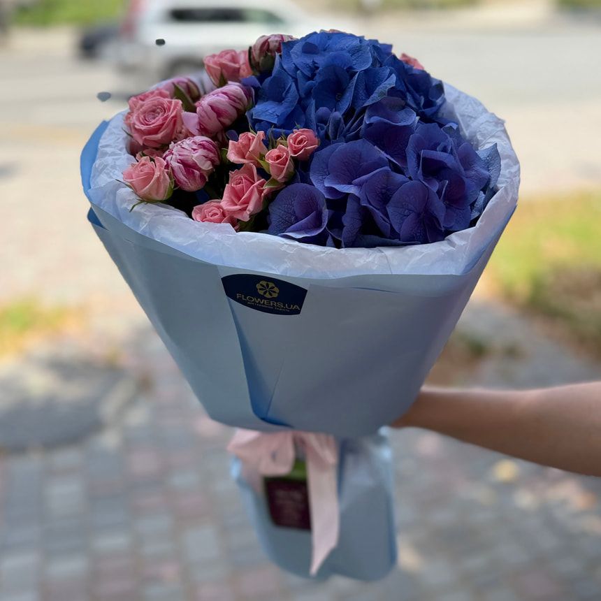 "Azure Sky" bouquet – order from Flowers.ua