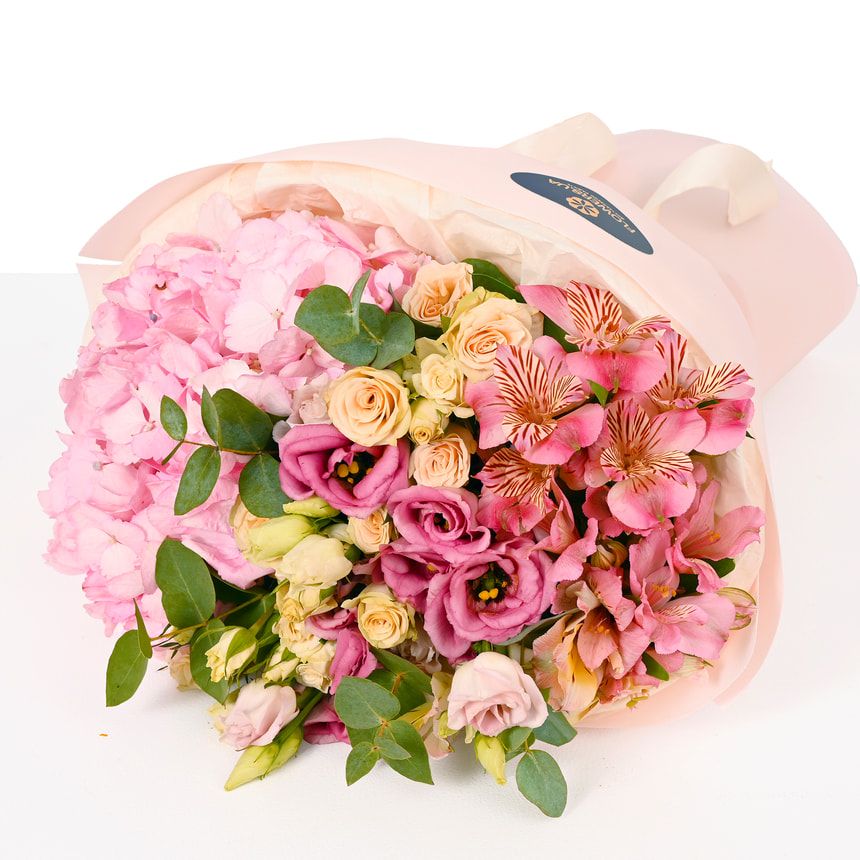 "Kamaliya" bouquet – order with delivery