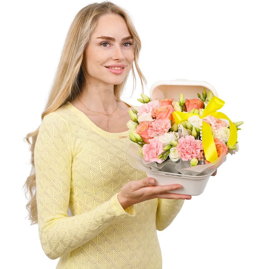 "Stylish" bento-bouquet – delivery in Ukraine