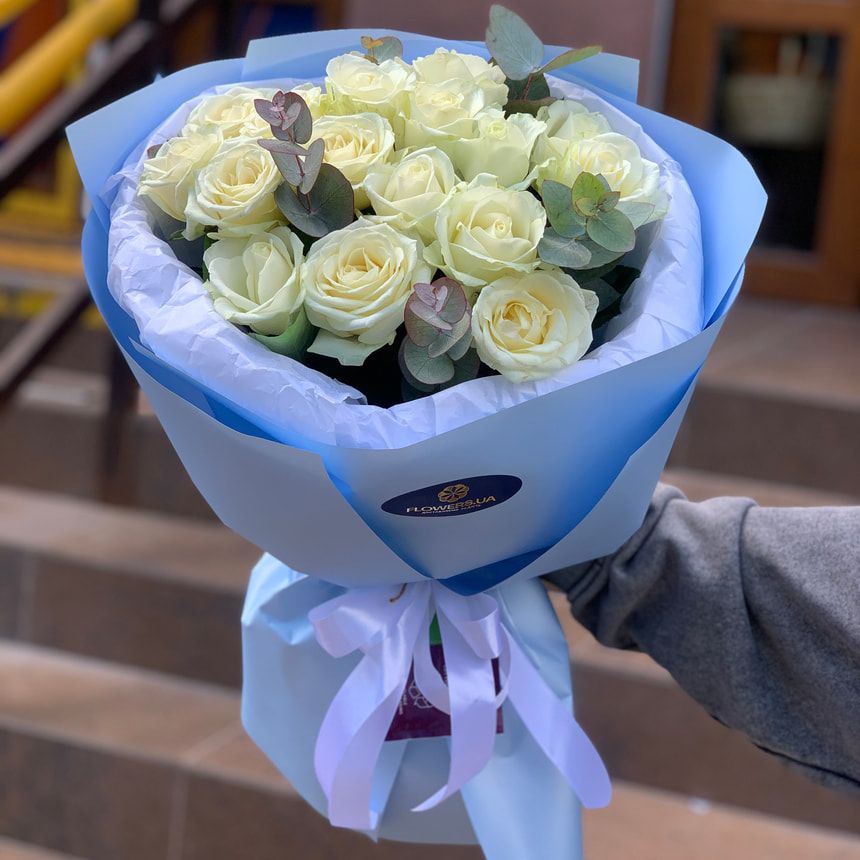 15 білих троянд – замовити на Flowers.ua