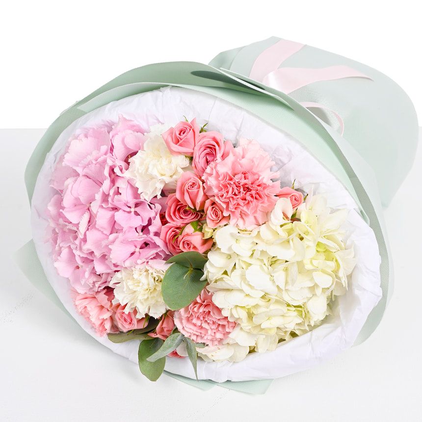 "Daryana" bouquet – order with delivery