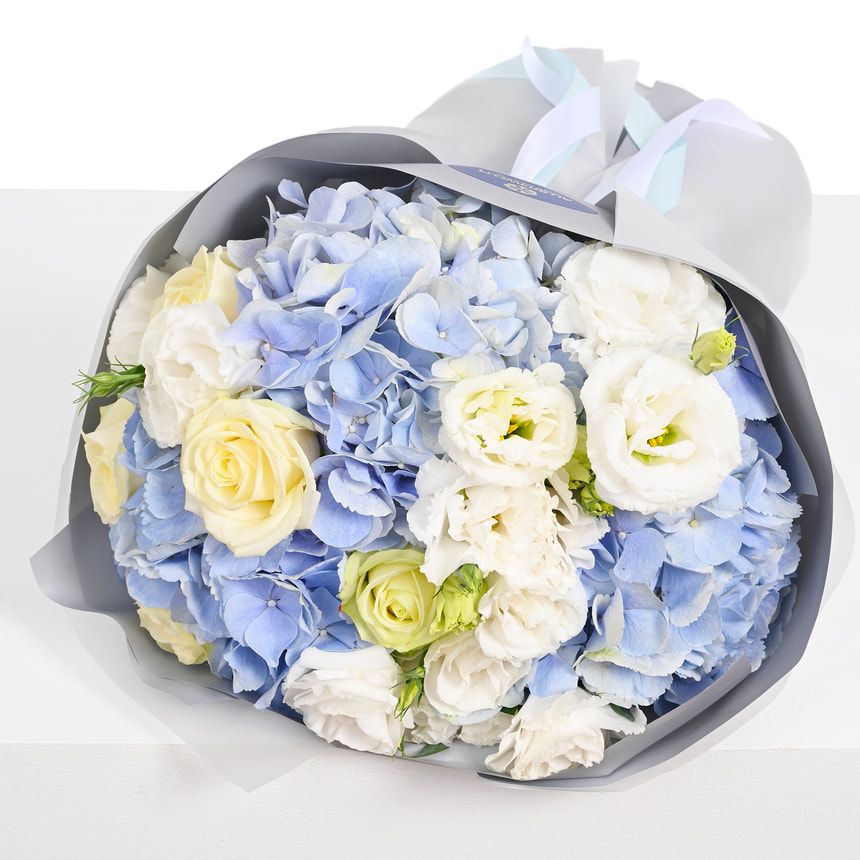 "Helia" bouquet – order with delivery
