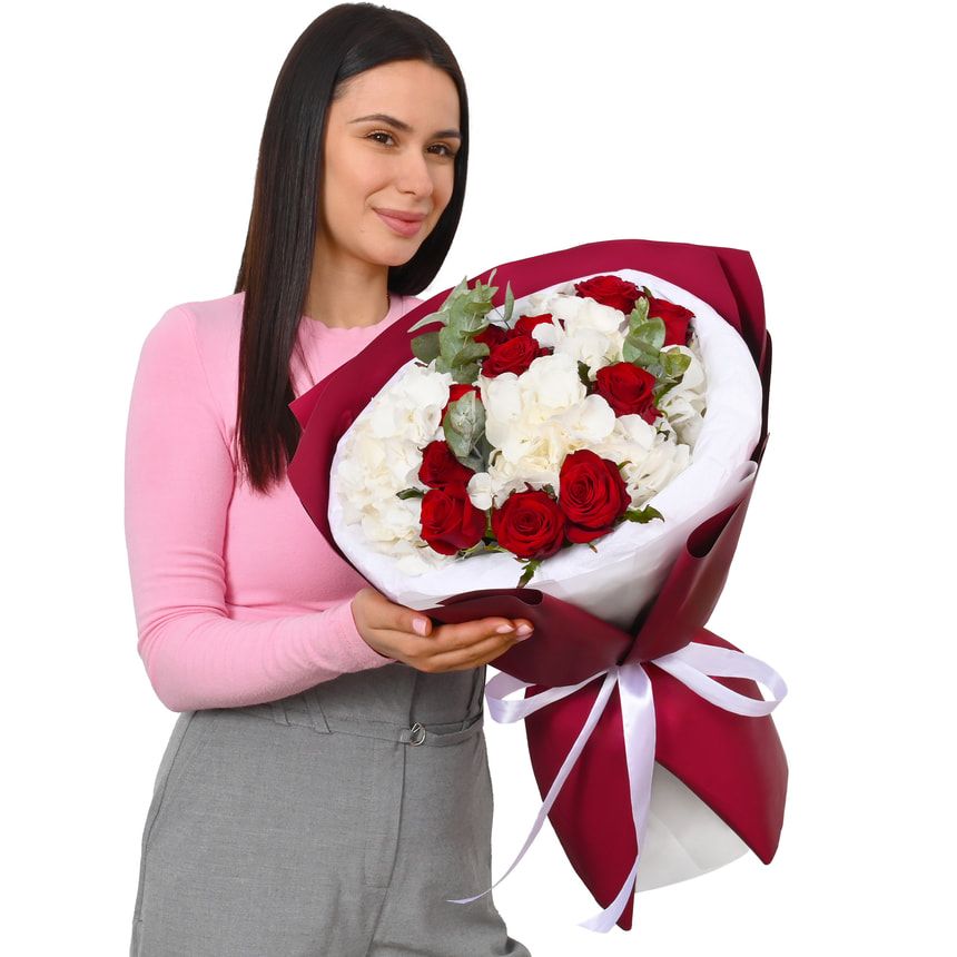 "Cherry Winter" bouquet – delivery in Ukraine