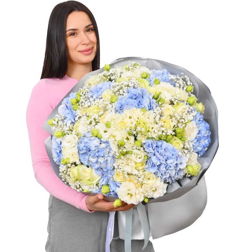 "Azure Tenderness" bouquet – delivery in Ukraine