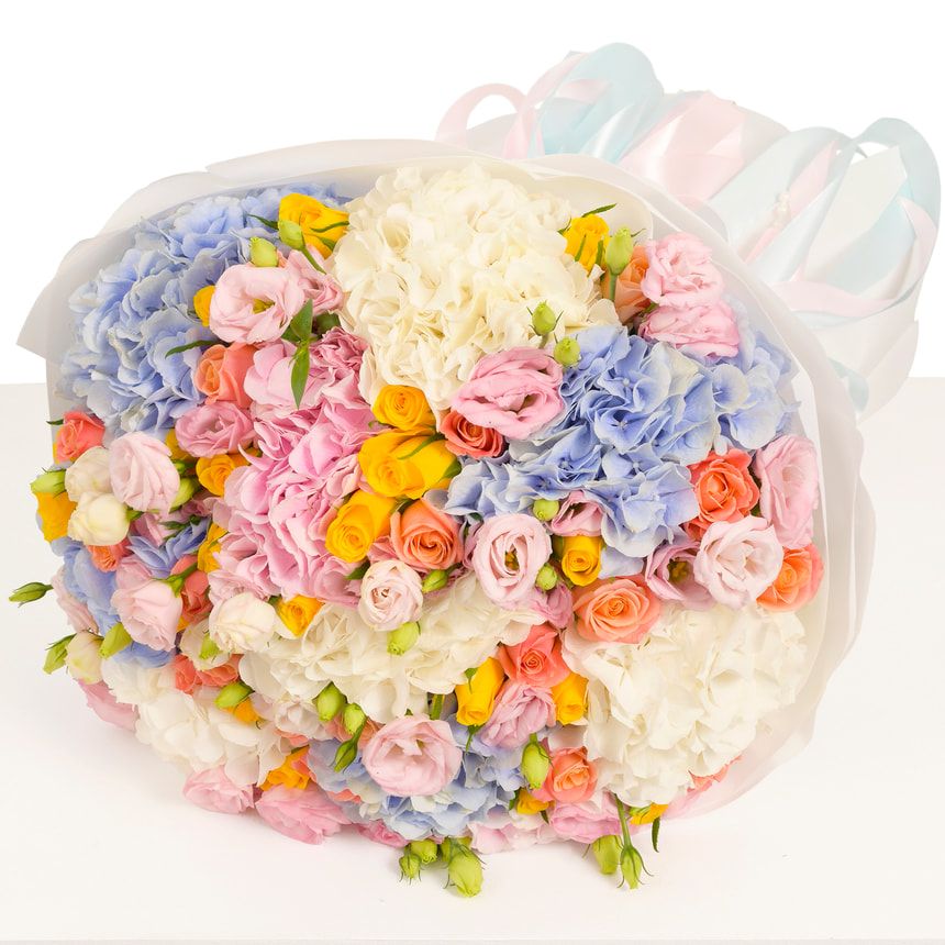 "Behati" bouquet – order with delivery