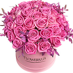 Квіти в коробці "Кохання з першого погляду"