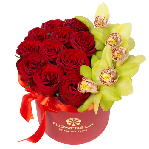 Цветы в коробке "Гламурный презент"