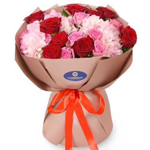 Букет "Чарівність троянд та гортензій"